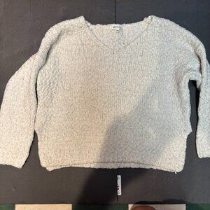 Miracle Women’s White Crew-Neck Knit Sweater – Size S/M